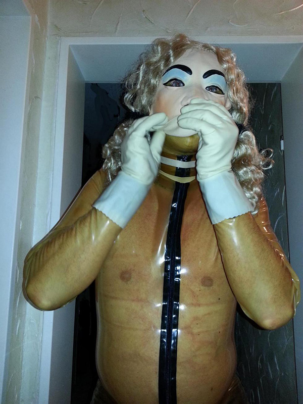 Gummipuppe014